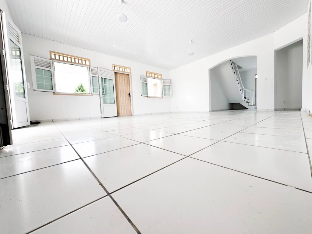 Maison T5  avec Grand Jardin – Matoury (Cogneau)